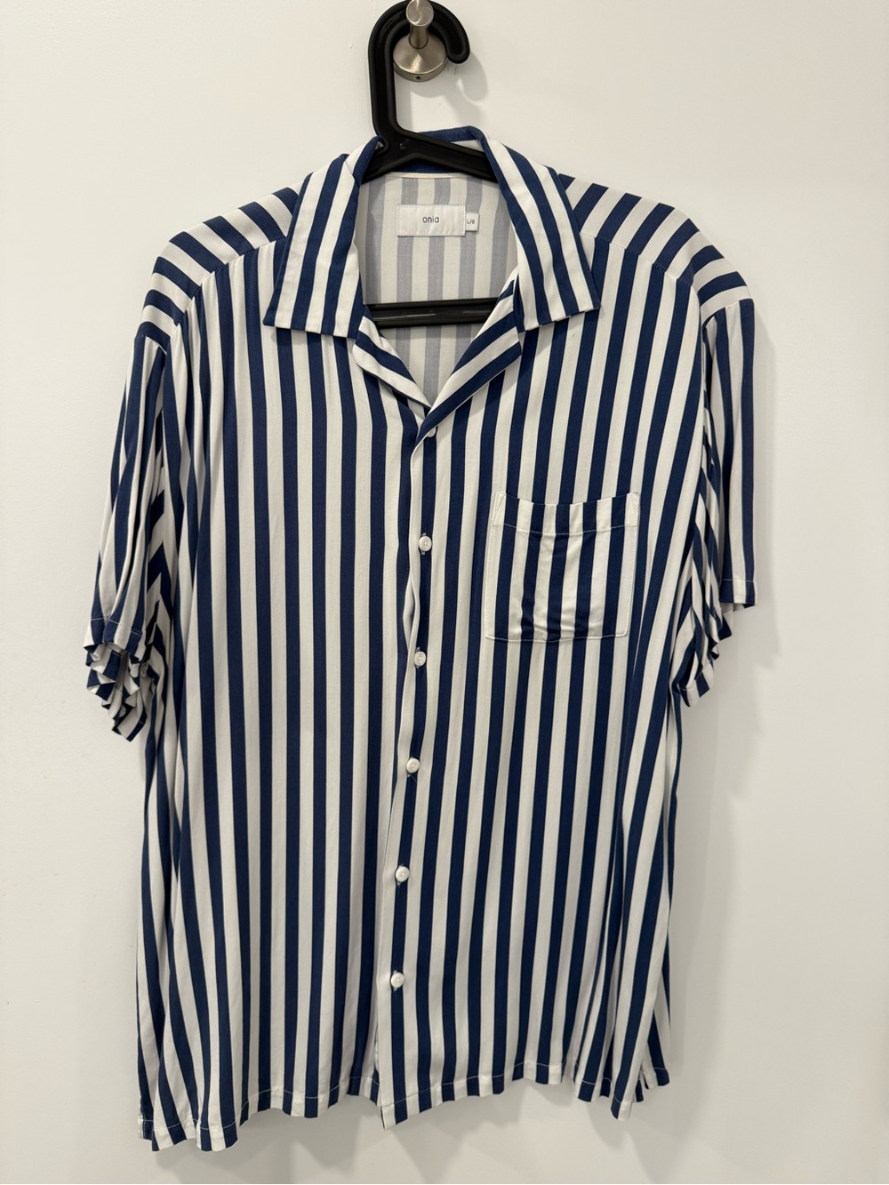 Onia Navy & White Vertical Stripe Short-Sleeve Button-Down Shirt